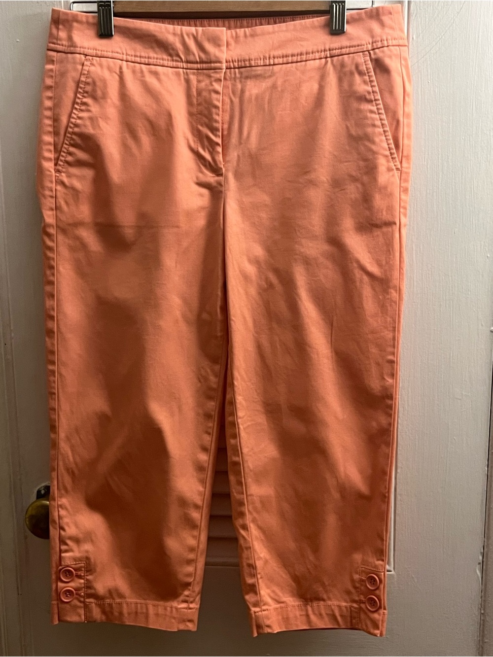 Talbots Women's Pedal Pusher Melon Orange Flat Front Chino Pants. Size 4. EUC